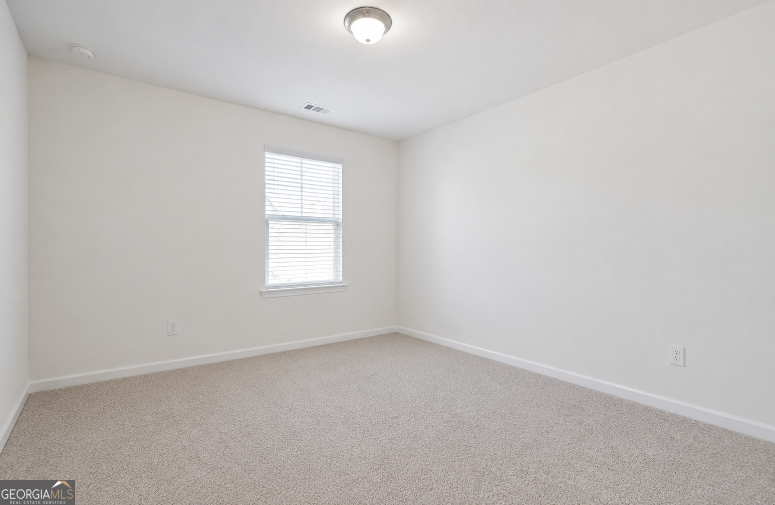 2711 Kemp Court Property Photo 24