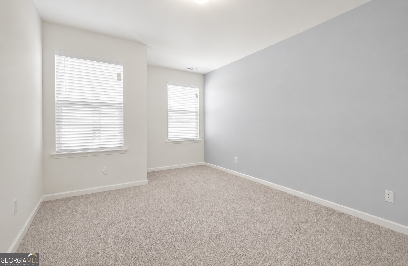 2711 Kemp Court Property Photo 25