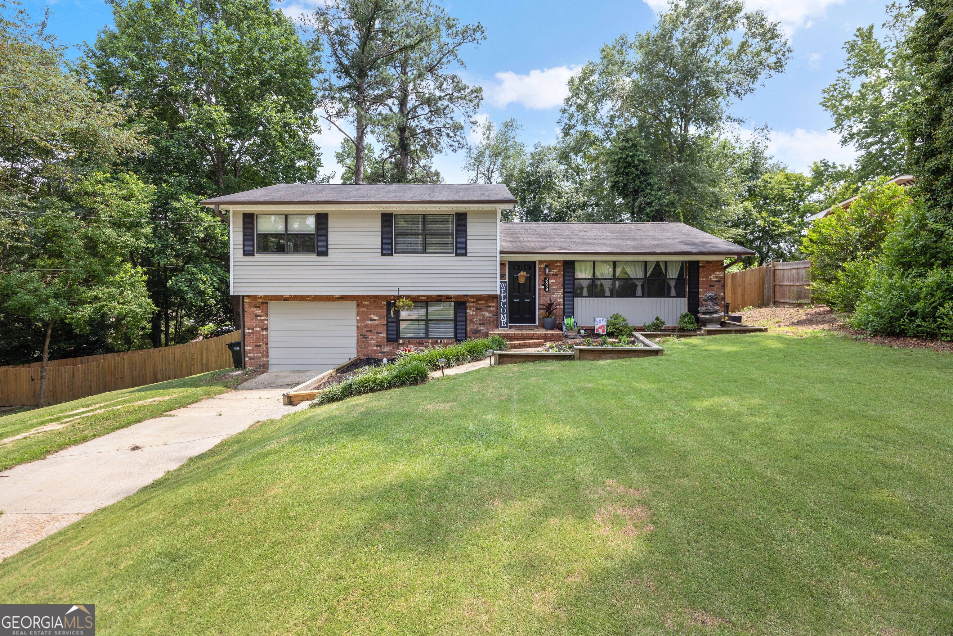 3838 Lyn Drive