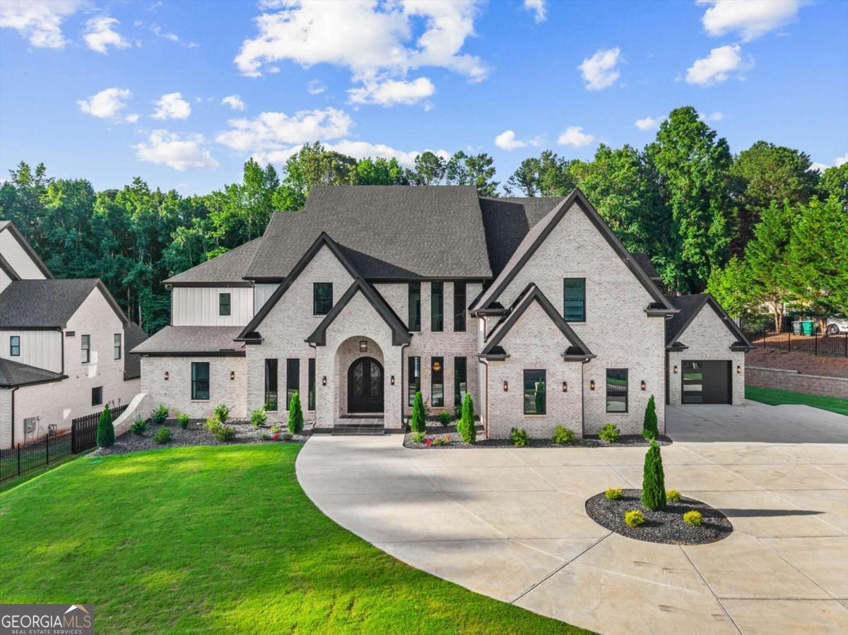 681 Old Peachtree Road Property Photo 1