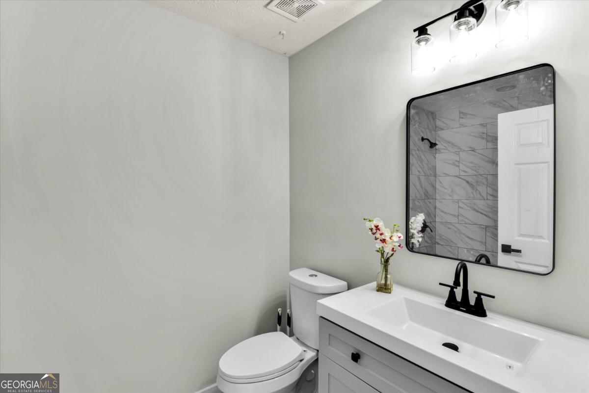 8438 N Pond Drive Property Photo 15