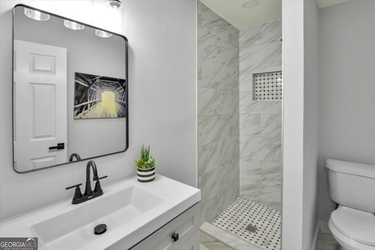 8438 N Pond Drive Property Photo 19
