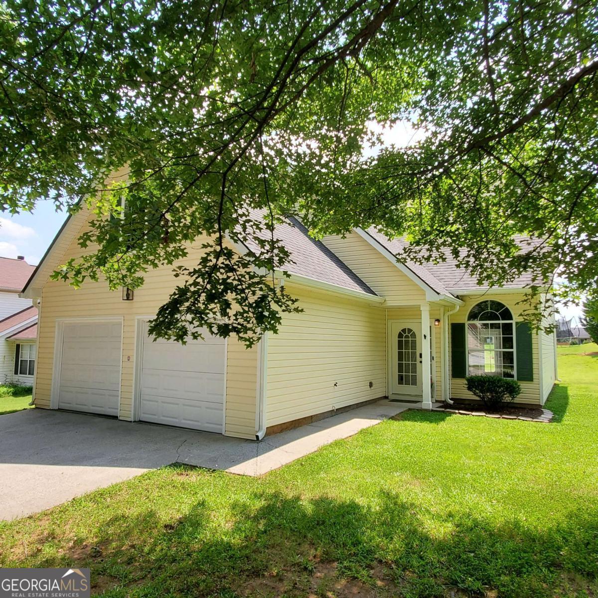 833 Kendall Park Drive Property Photo 1