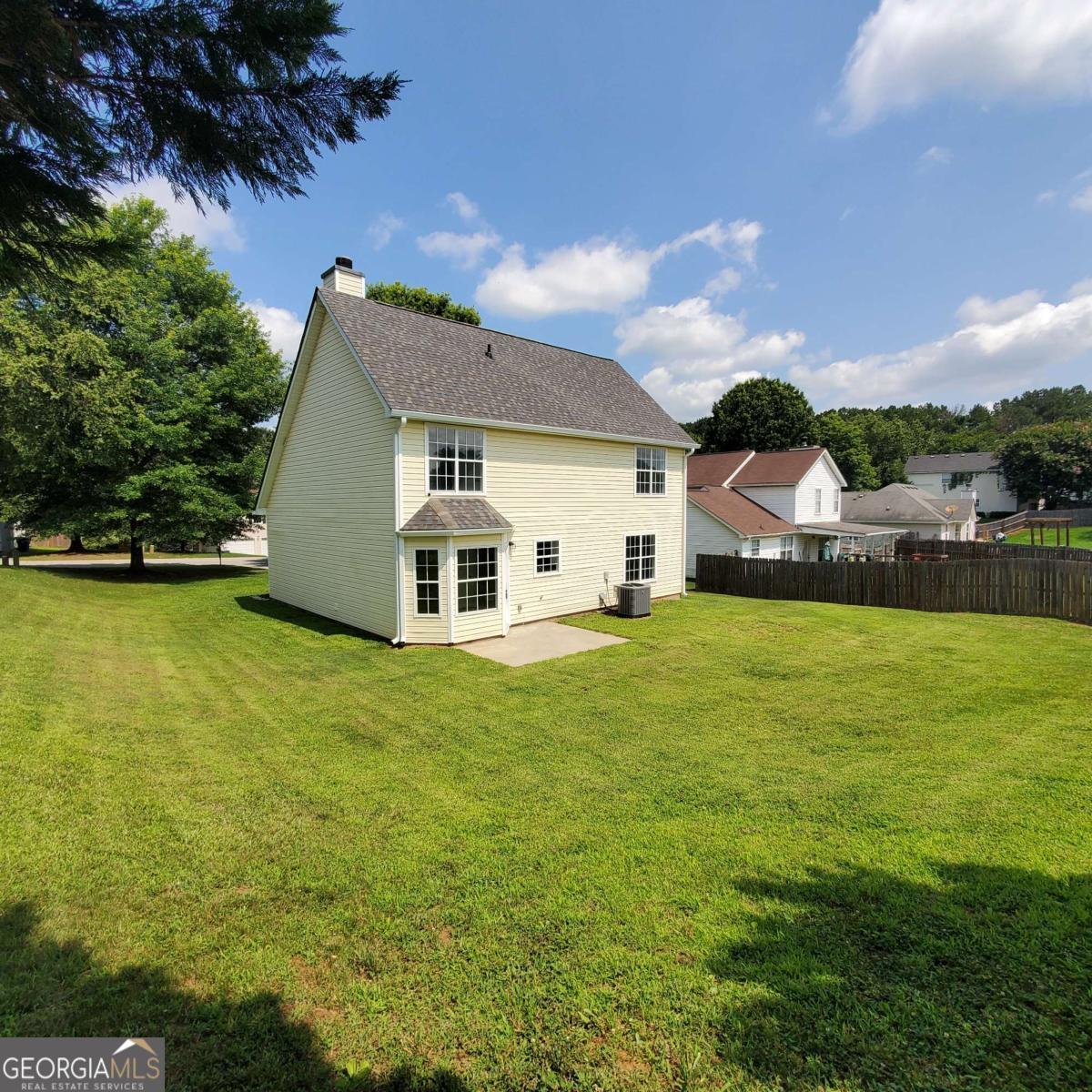 833 Kendall Park Drive Property Photo 4