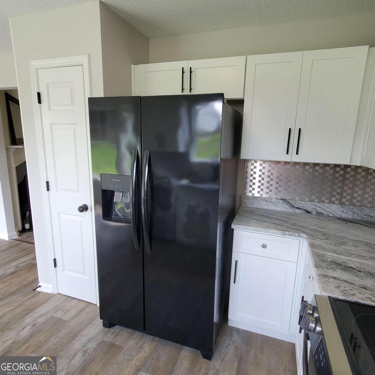 833 Kendall Park Drive Property Photo 10