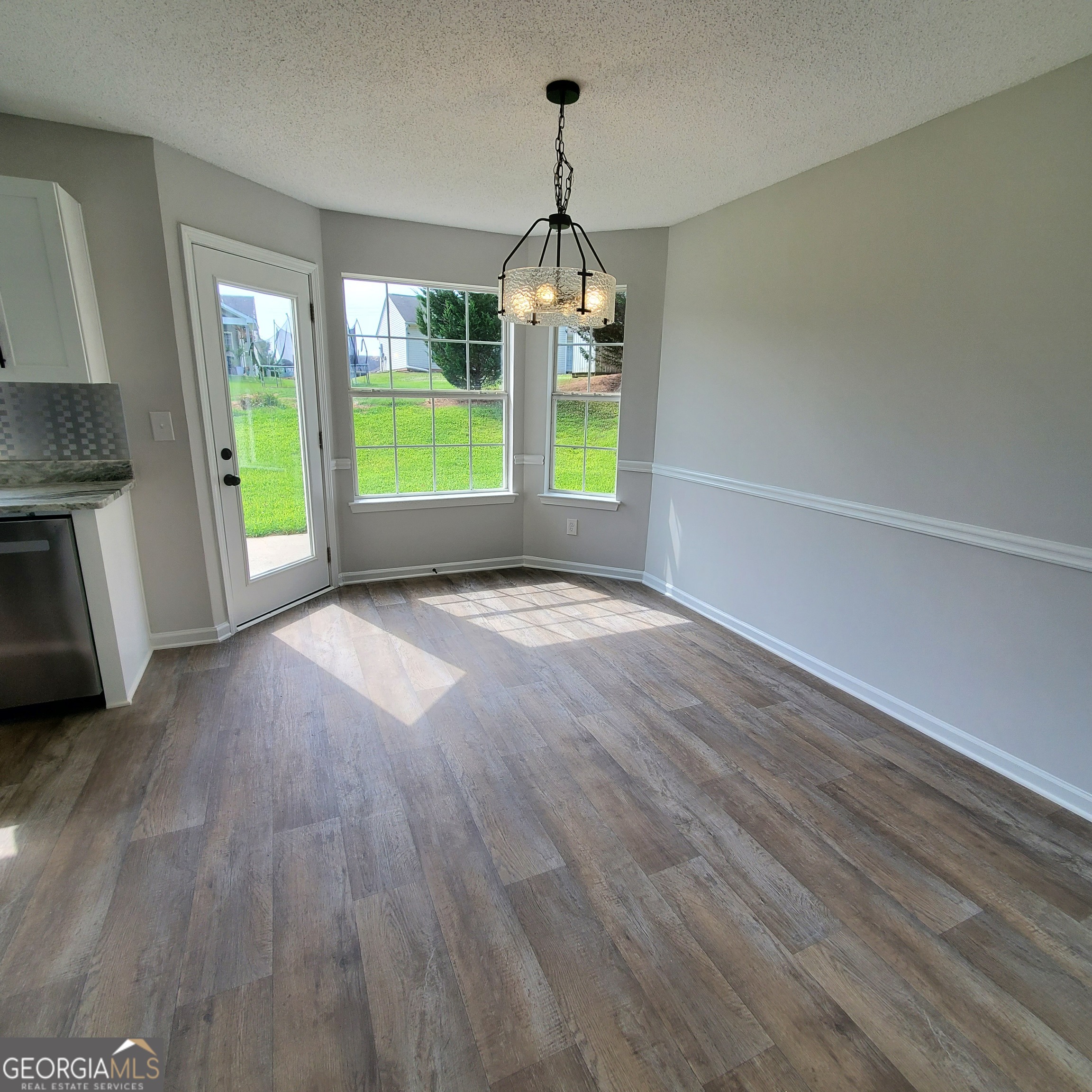 833 Kendall Park Drive Property Photo 13