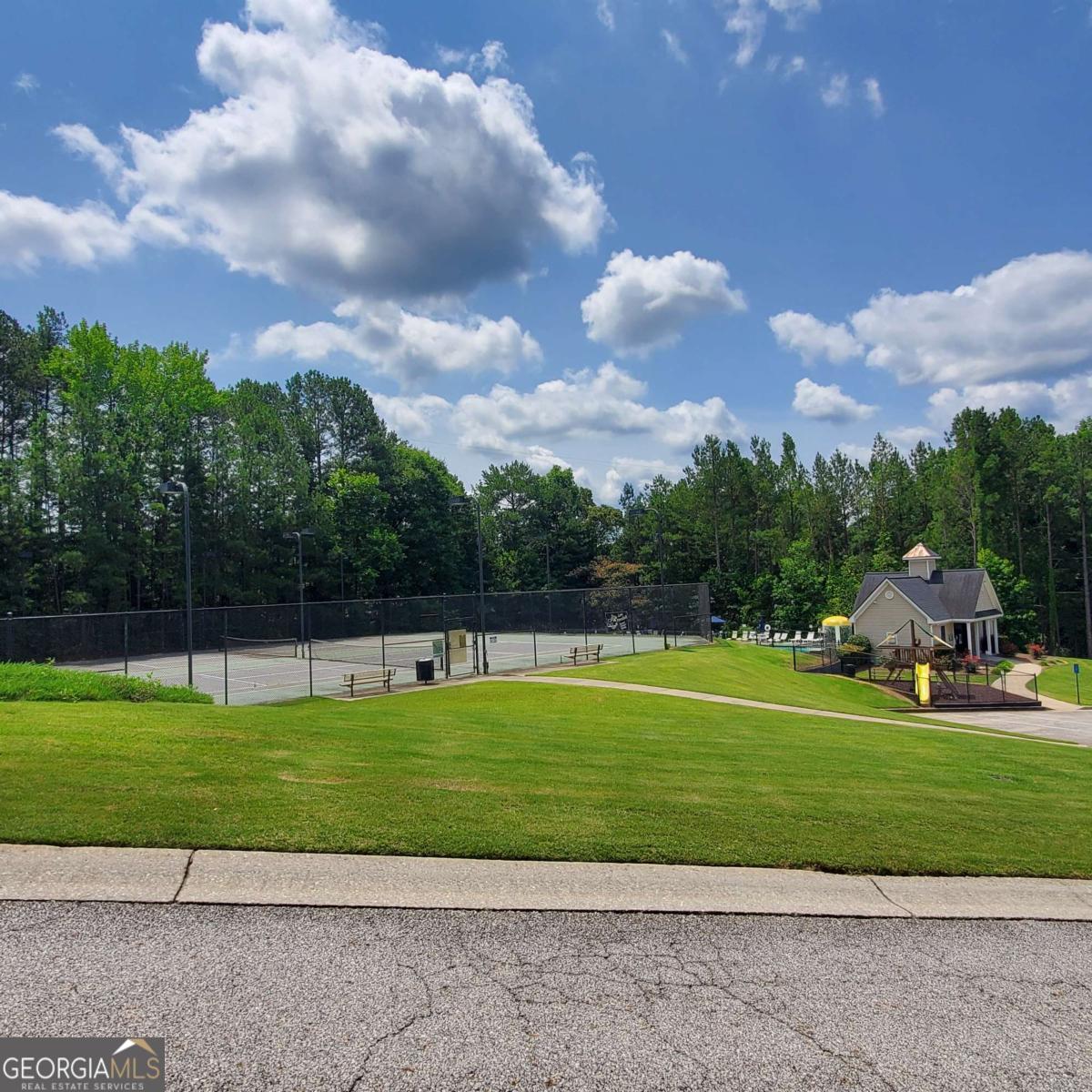833 Kendall Park Drive Property Photo 55