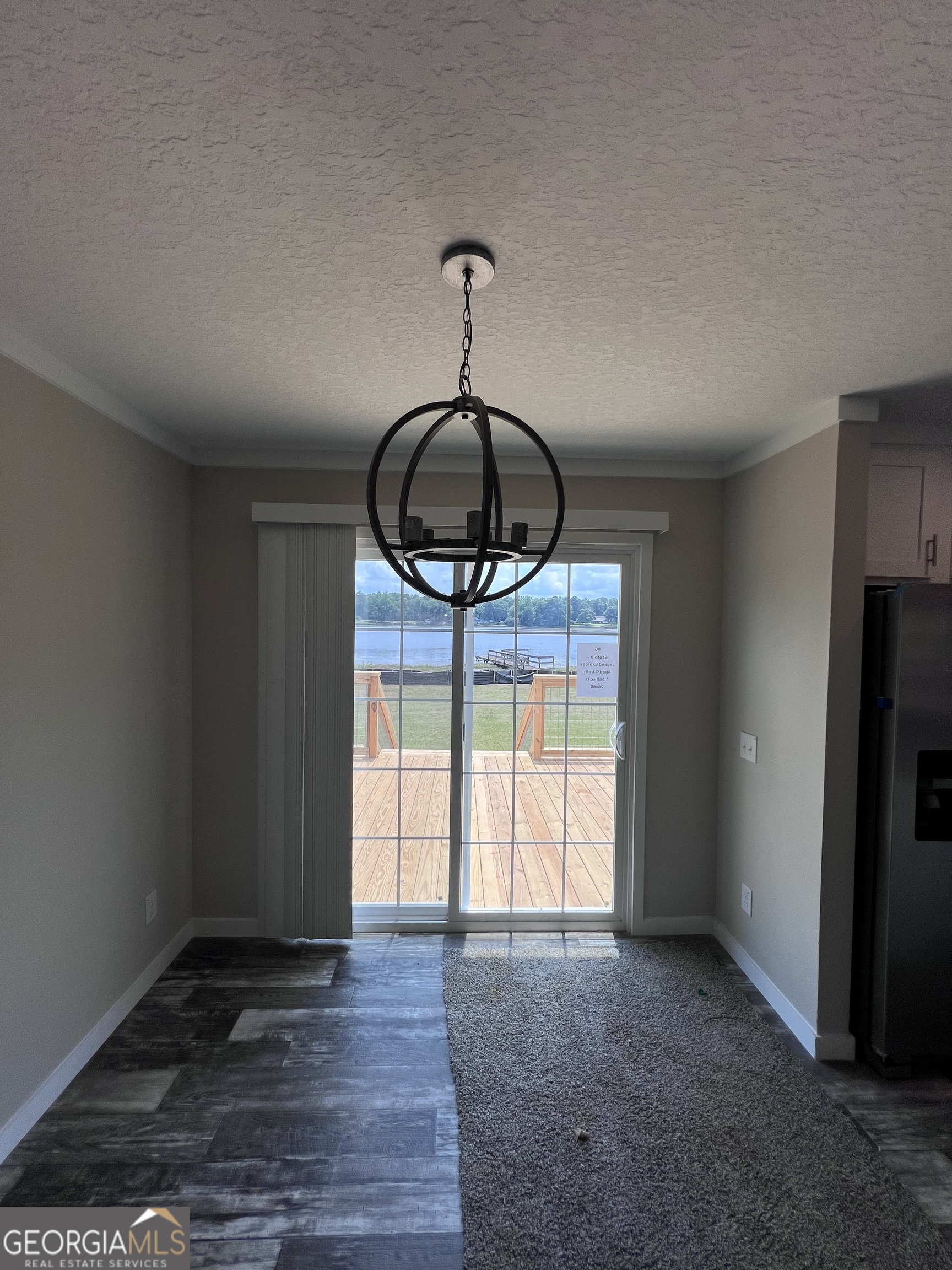 105 N Lakeshore Drive Property Photo 9