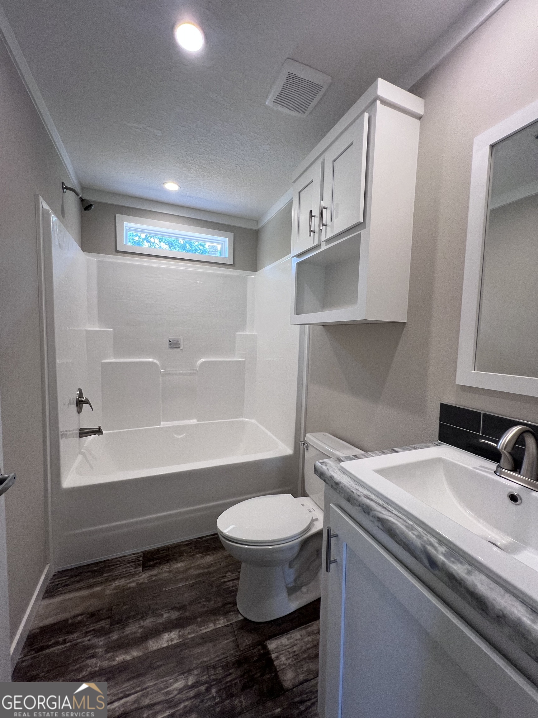 105 N Lakeshore Drive Property Photo 14