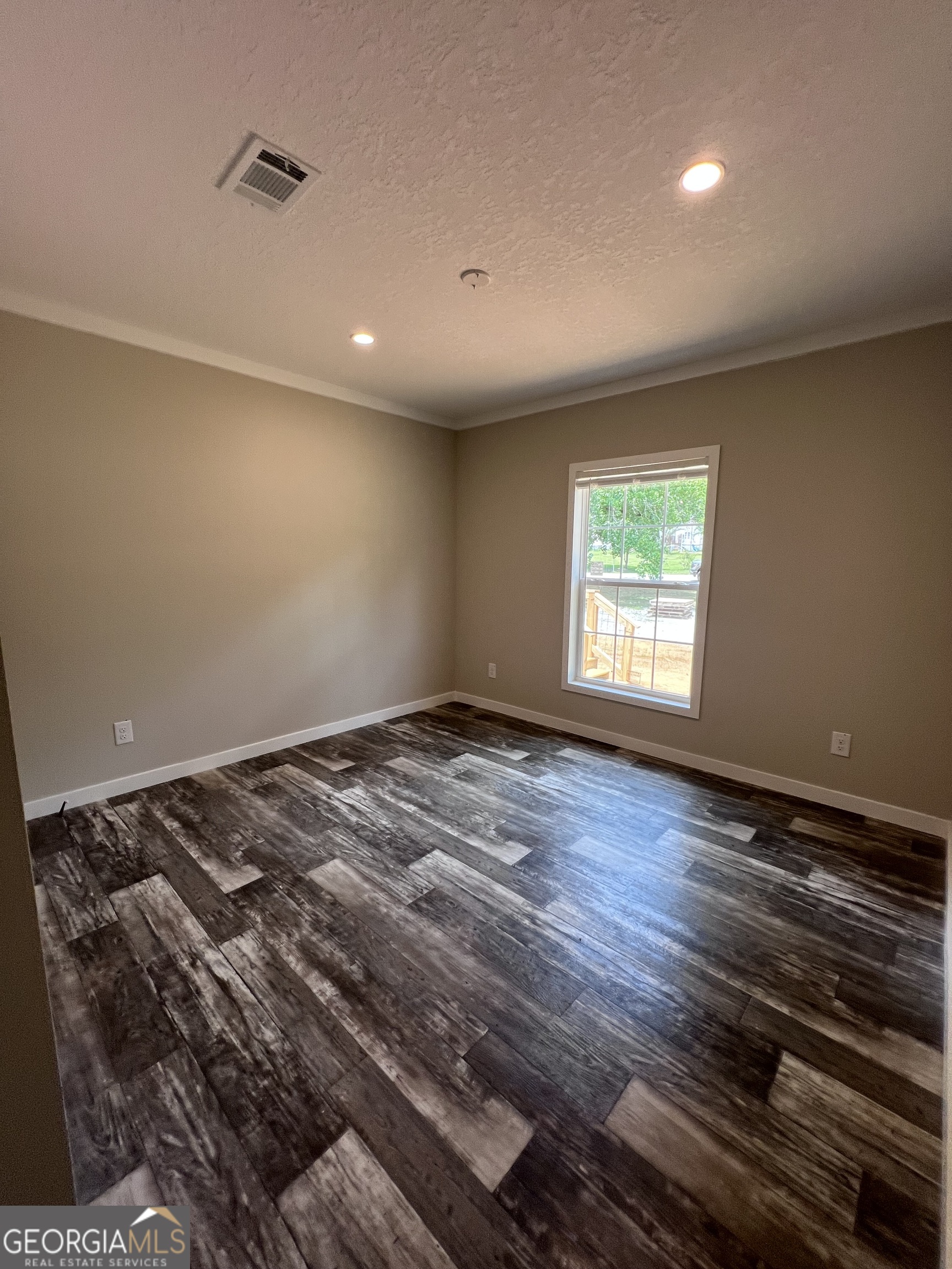 105 N Lakeshore Drive Property Photo 17