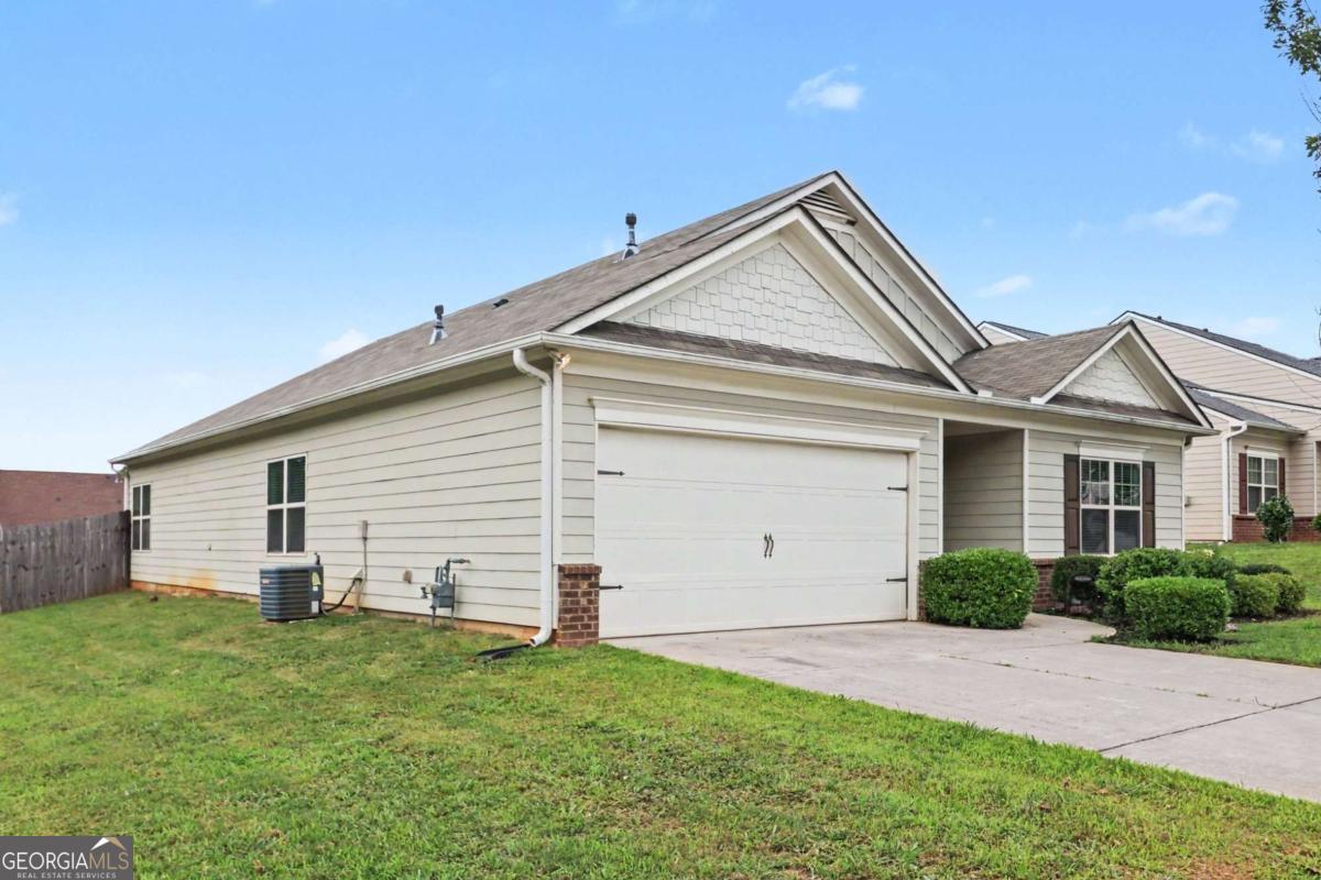 4205 Magnolia Place Property Photo 2