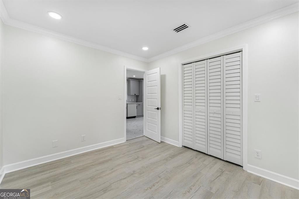 6073 Fieldcrest Drive Property Photo 16