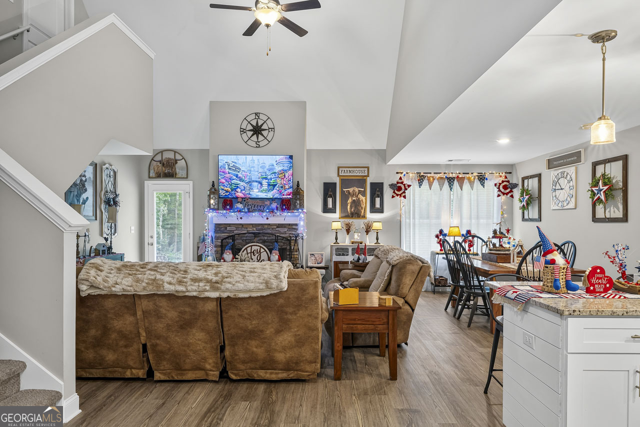112 Bunting Court Property Photo 7