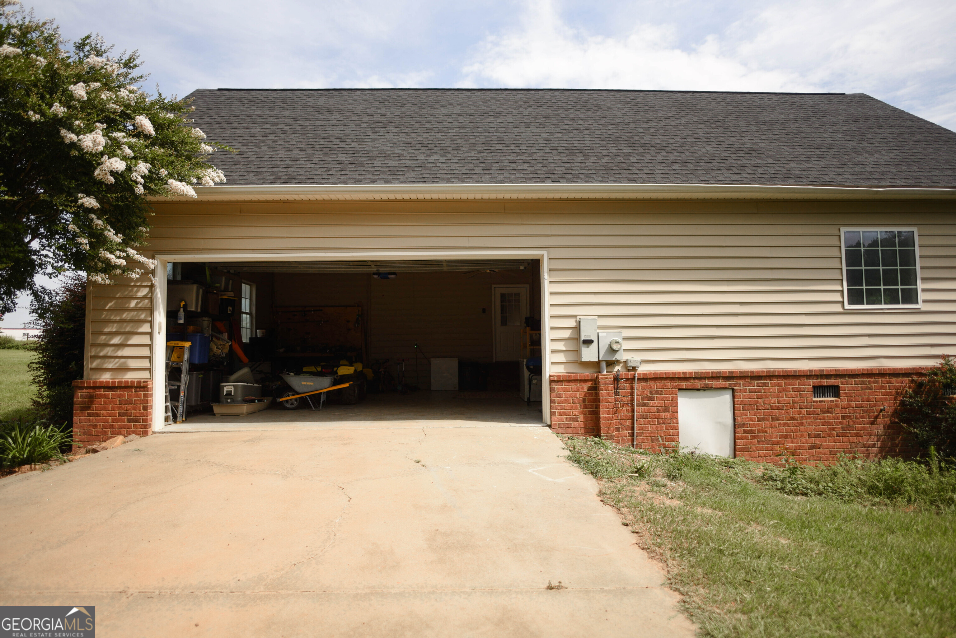 247 Darrell Thompson Road Property Photo 3