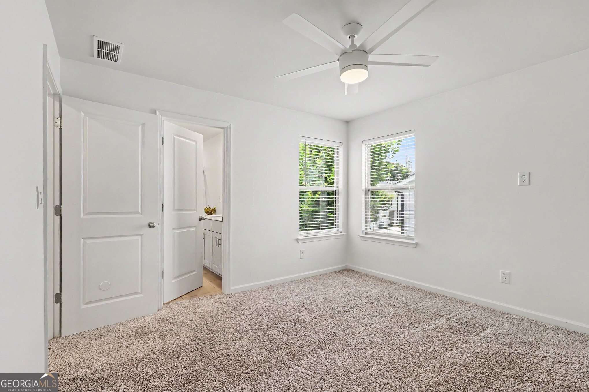 5473 Plain Field Lane Property Photo 12