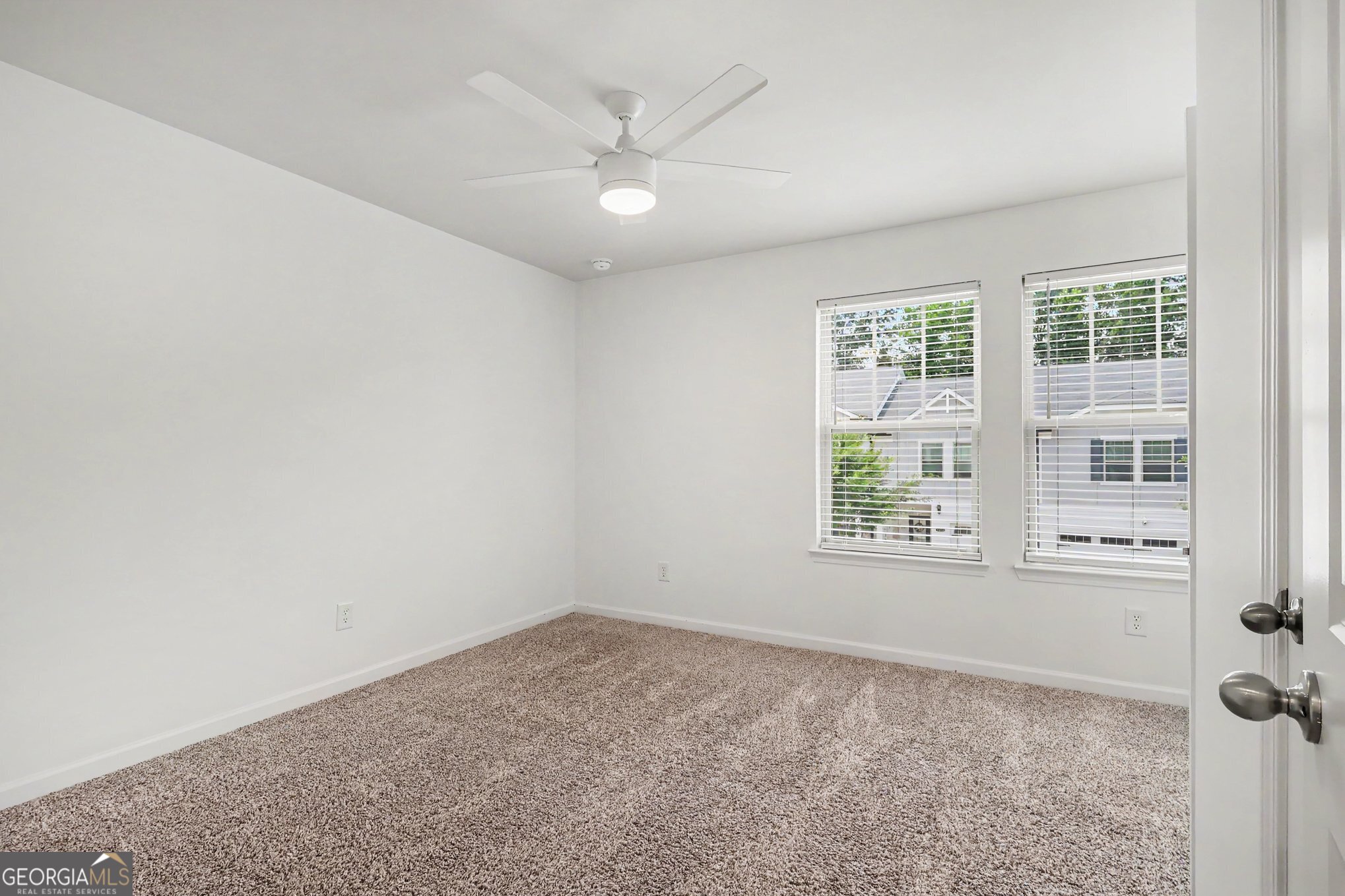 5473 Plain Field Lane Property Photo 14