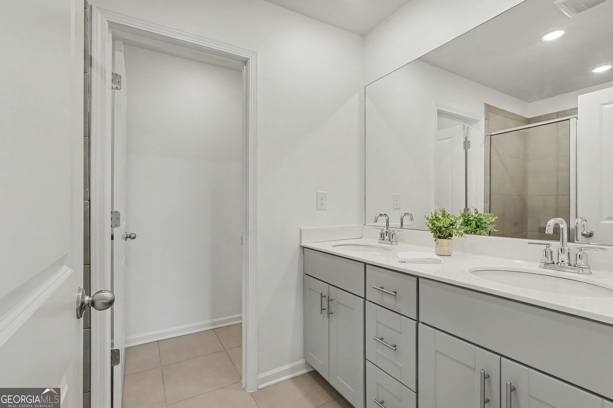 5473 Plain Field Lane Property Photo 18