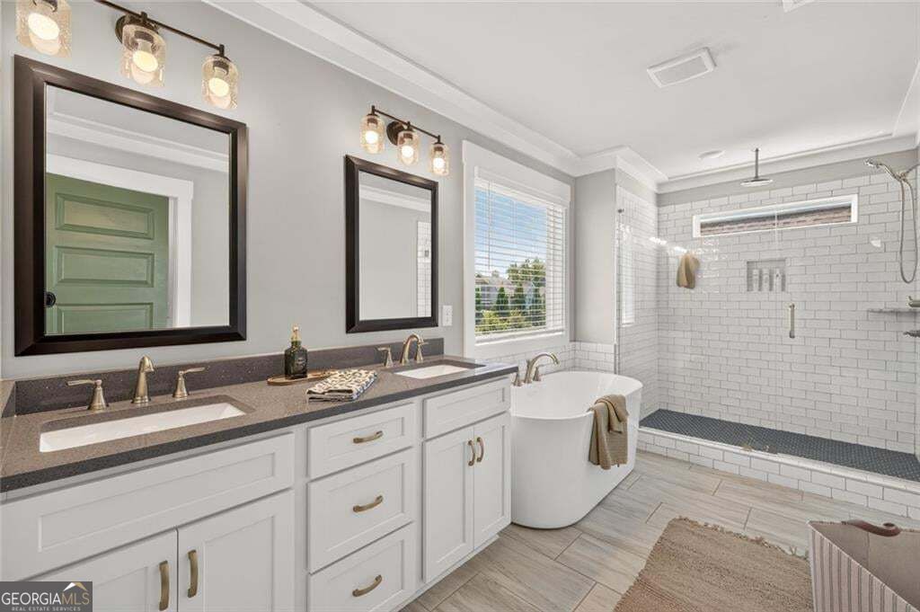 939 Clubside Drive Property Photo 26