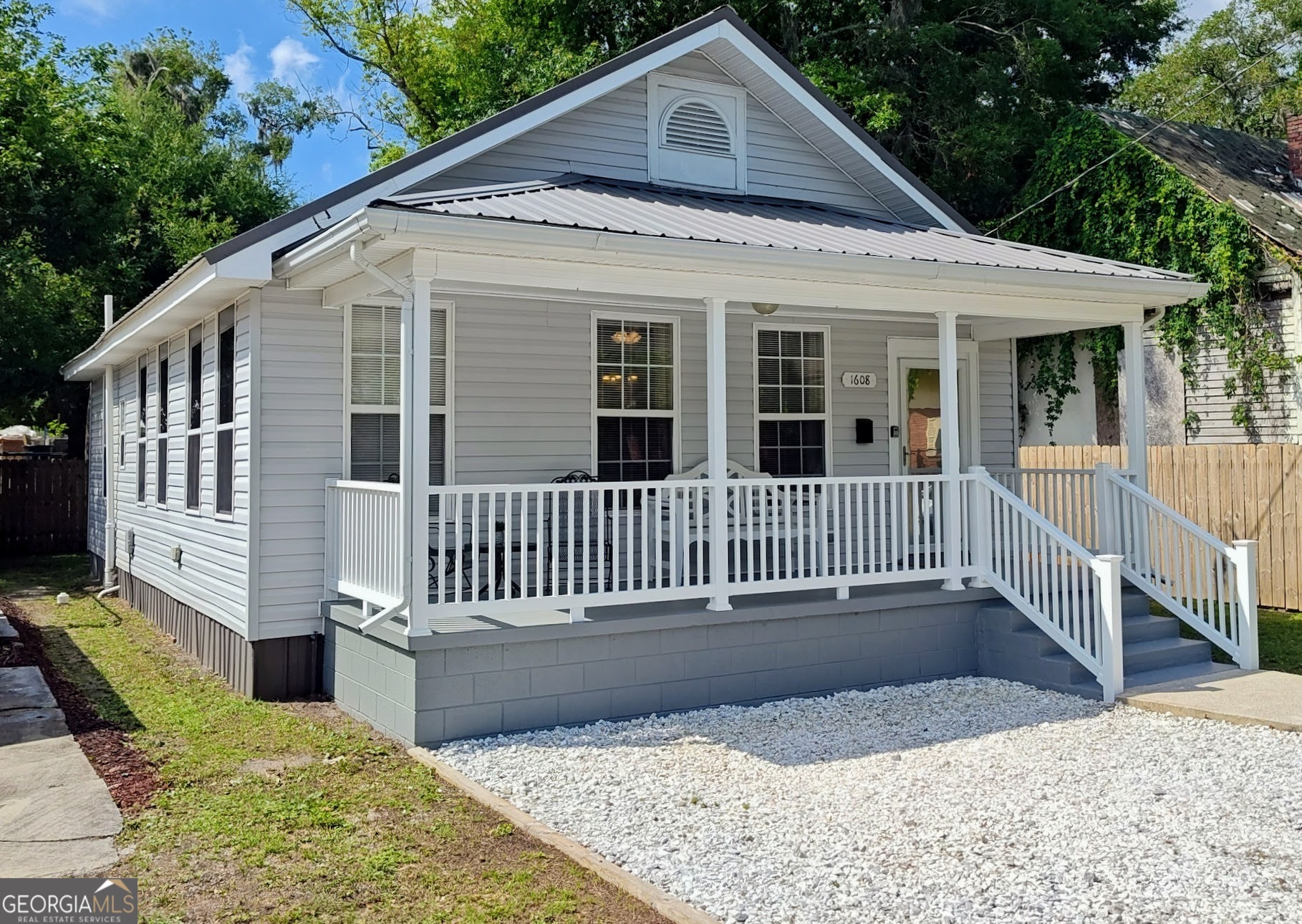 1608 Monck Street Property Photo 2