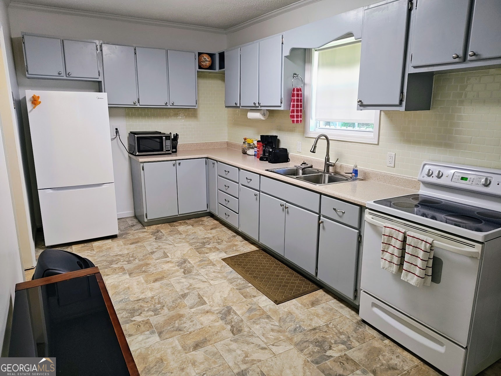 1608 Monck Street Property Photo 8
