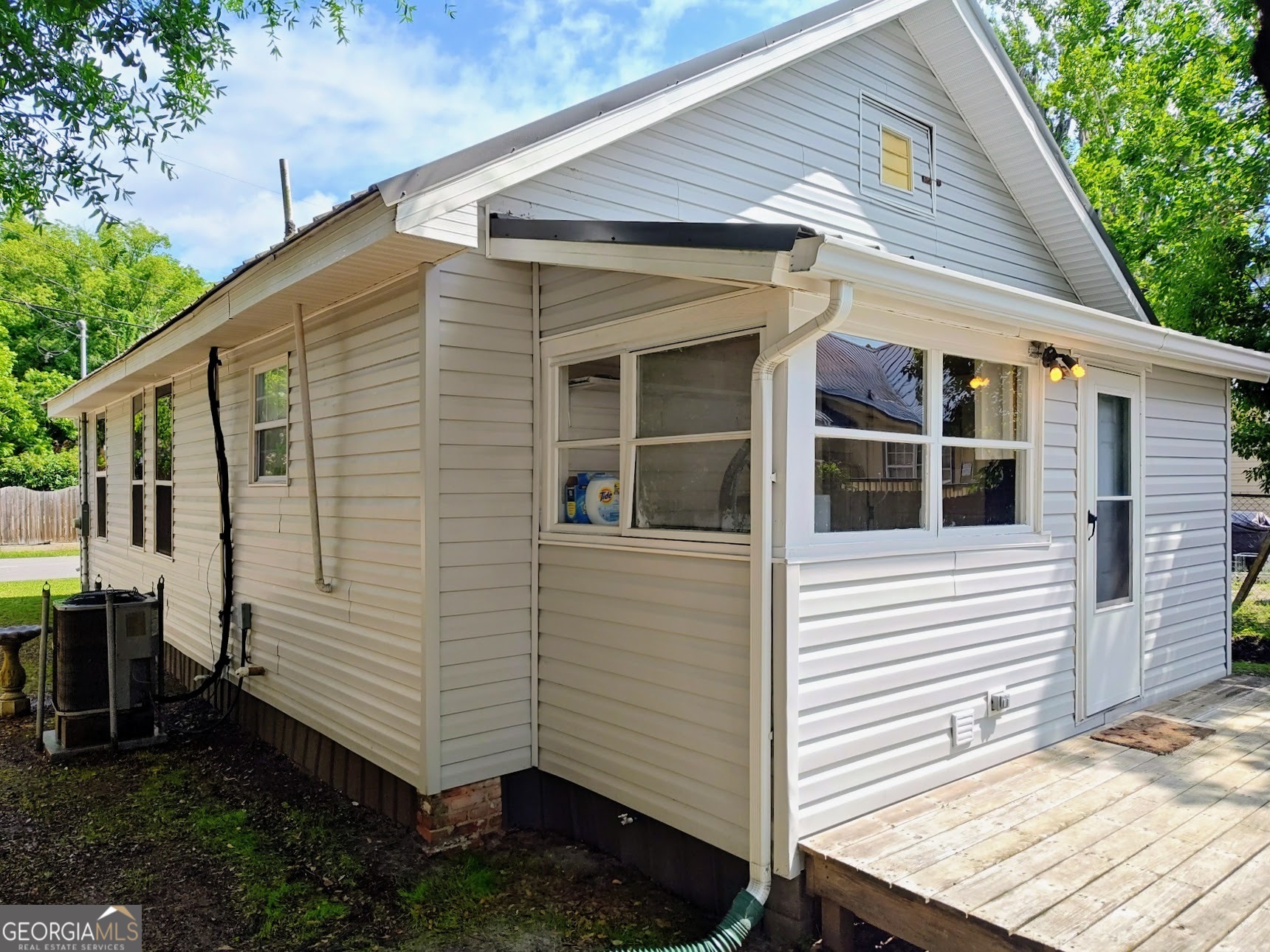 1608 Monck Street Property Photo 17