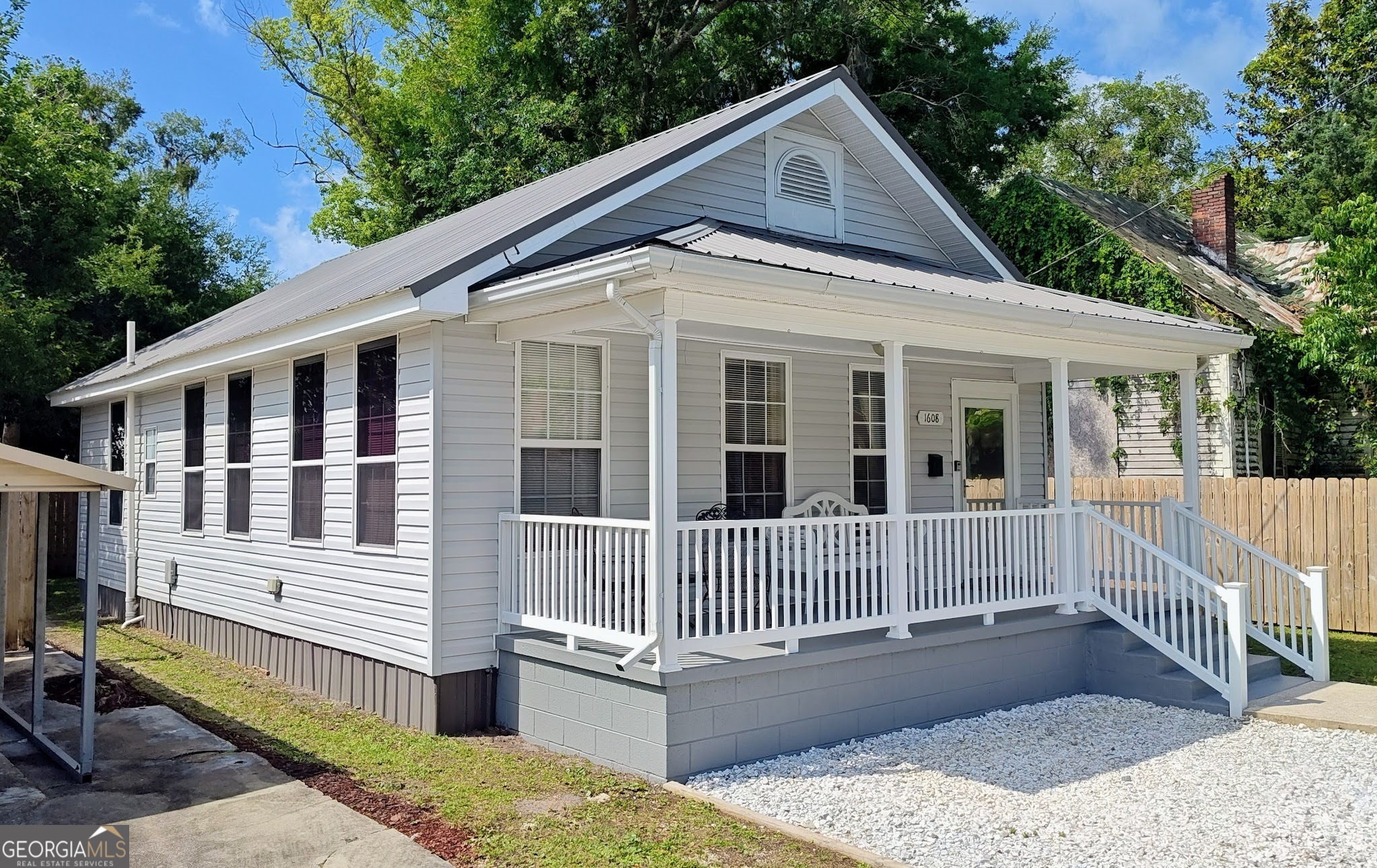 1608 Monck Street Property Photo 23
