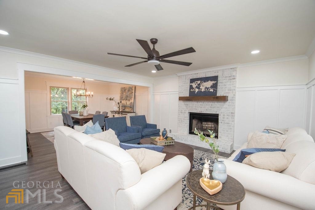 185 Chimney Springs Property Photo 7
