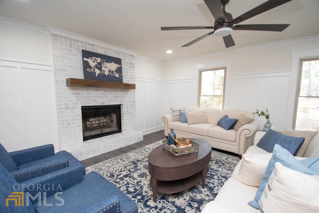 185 Chimney Springs Property Photo 8