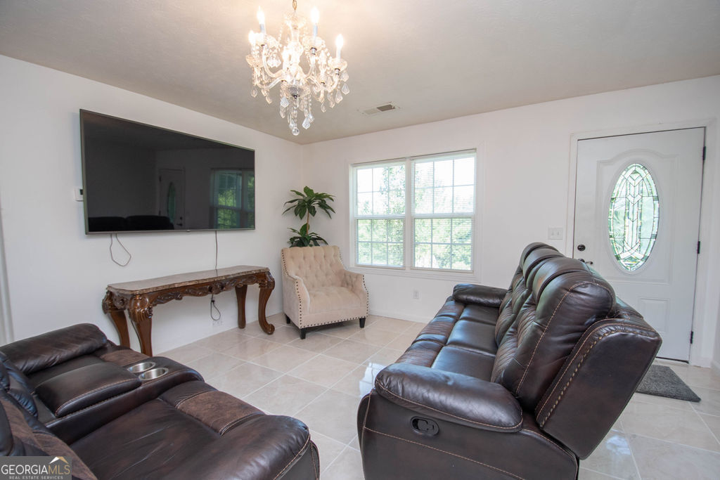 130 Gales Way Property Photo 4
