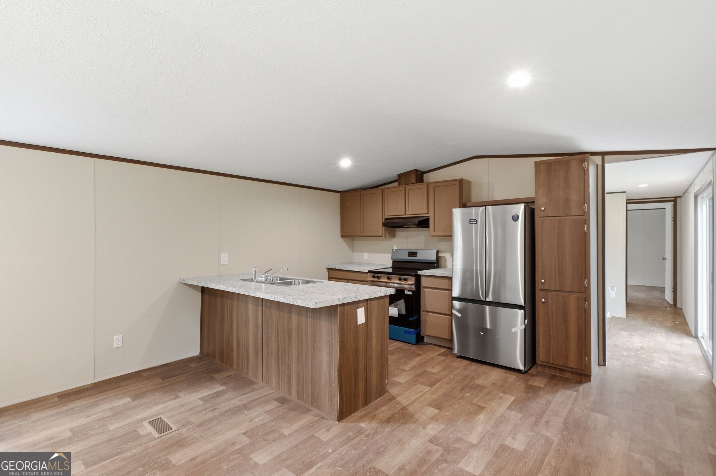 398 Hammontree Drive Property Photo 3