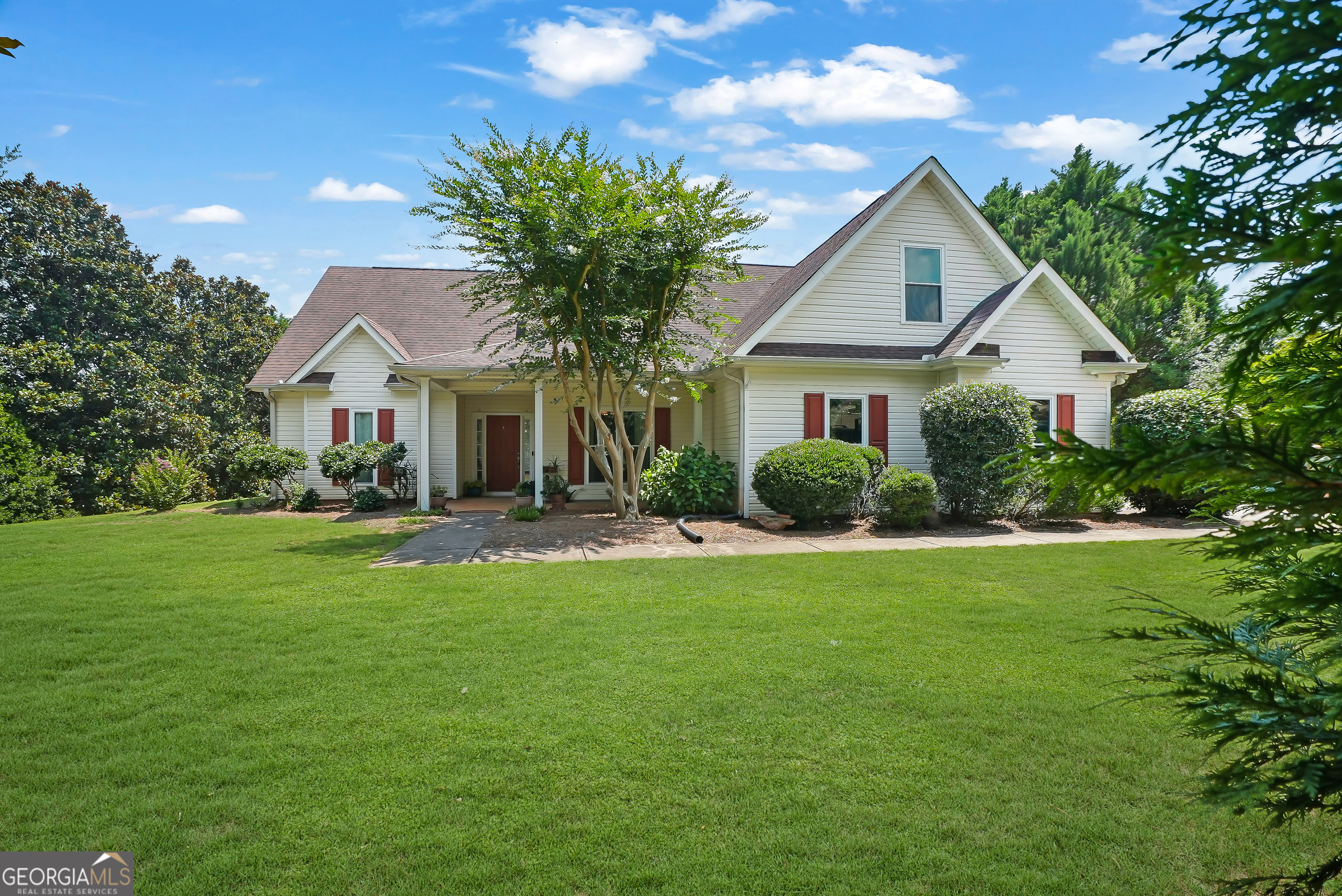 188 Meadows Drive Property Photo 1