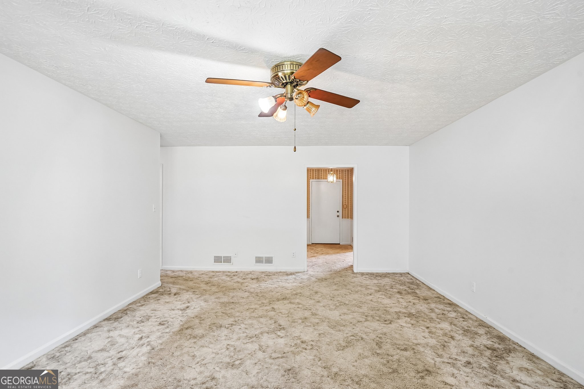 255 Helen Lane Property Photo 3