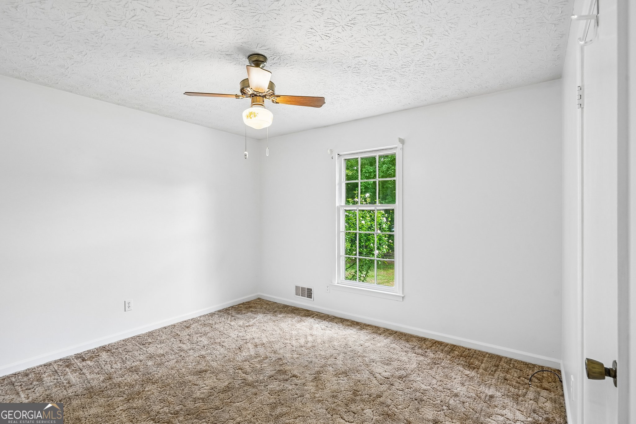 255 Helen Lane Property Photo 18