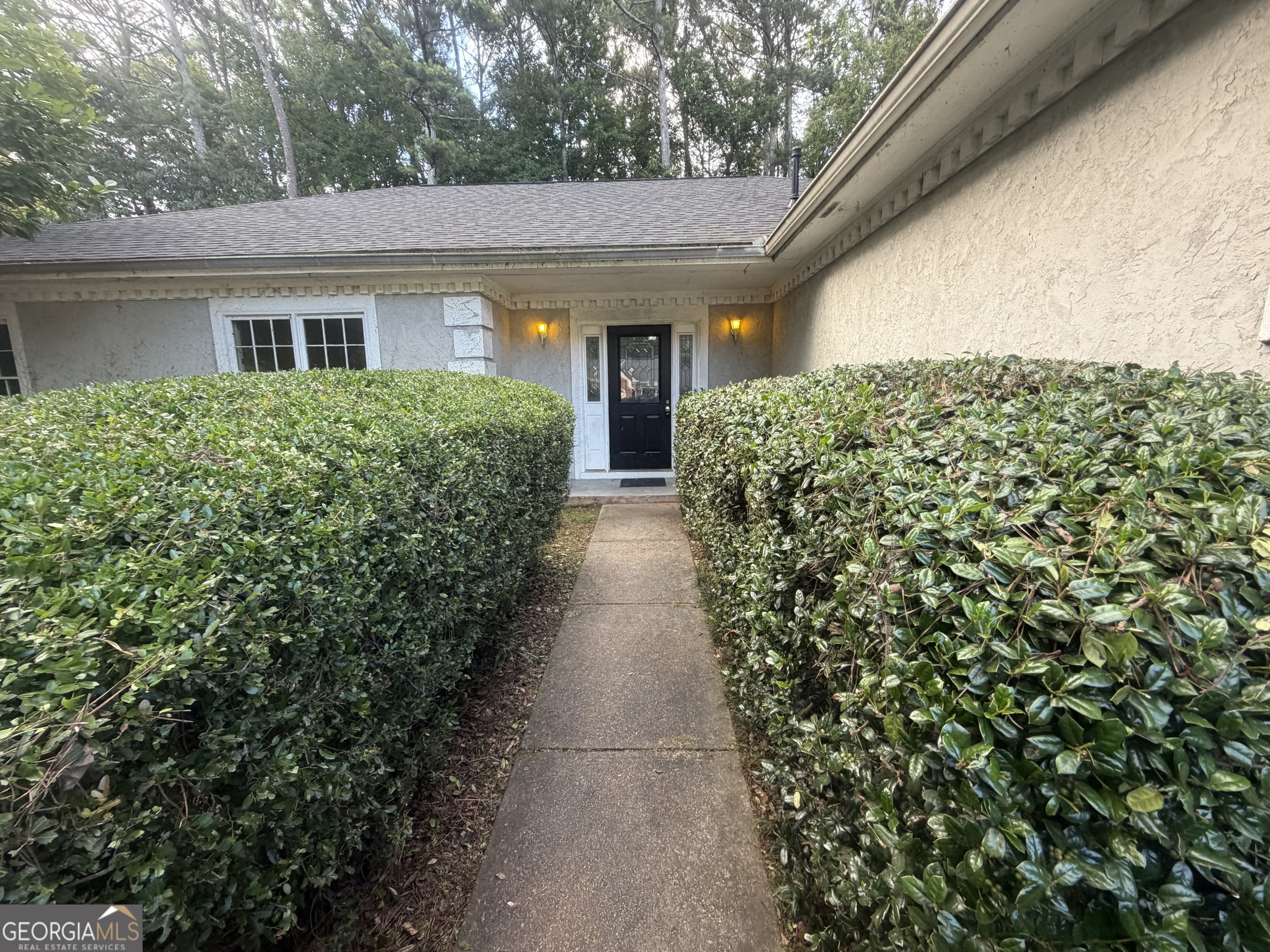 2021 Huntcliff Drive Property Photo 3