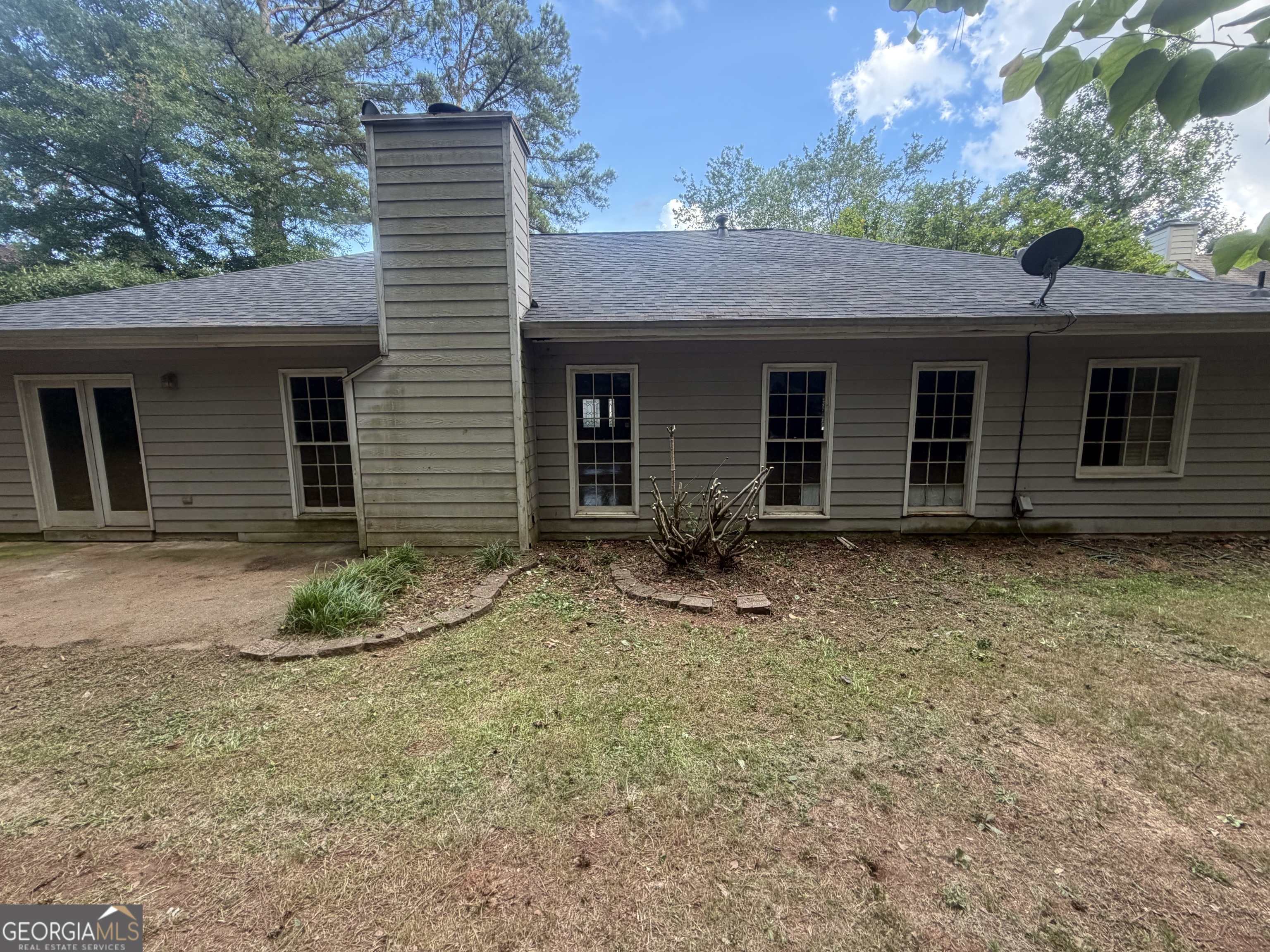 2021 Huntcliff Drive Property Photo 5