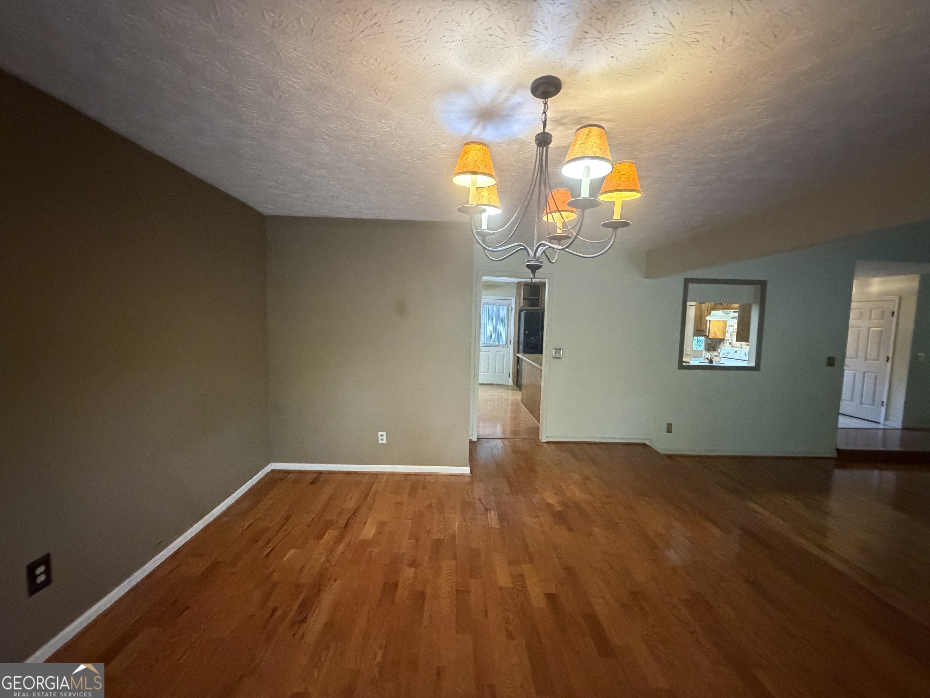 2021 Huntcliff Drive Property Photo 11