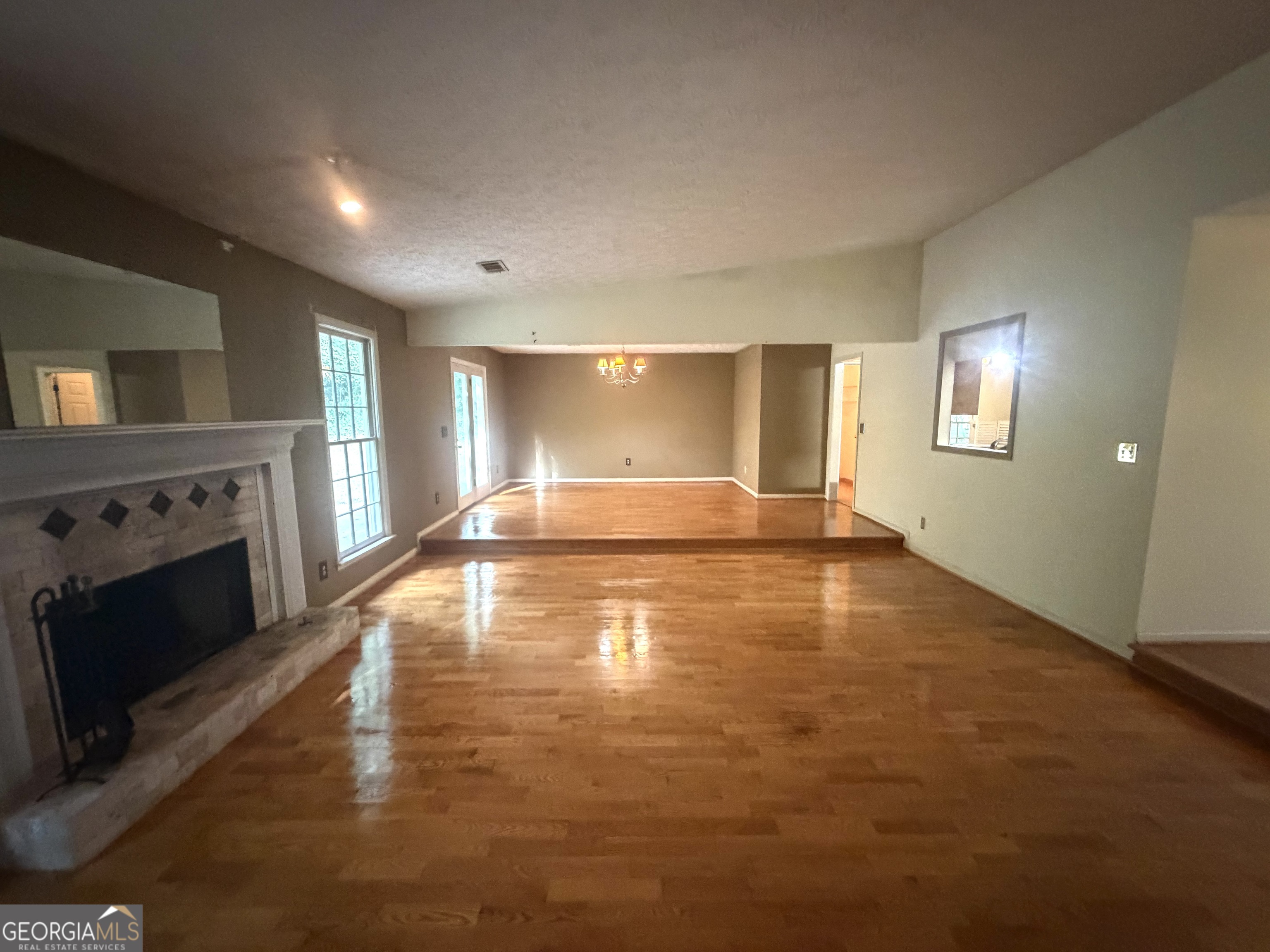 2021 Huntcliff Drive Property Photo 17