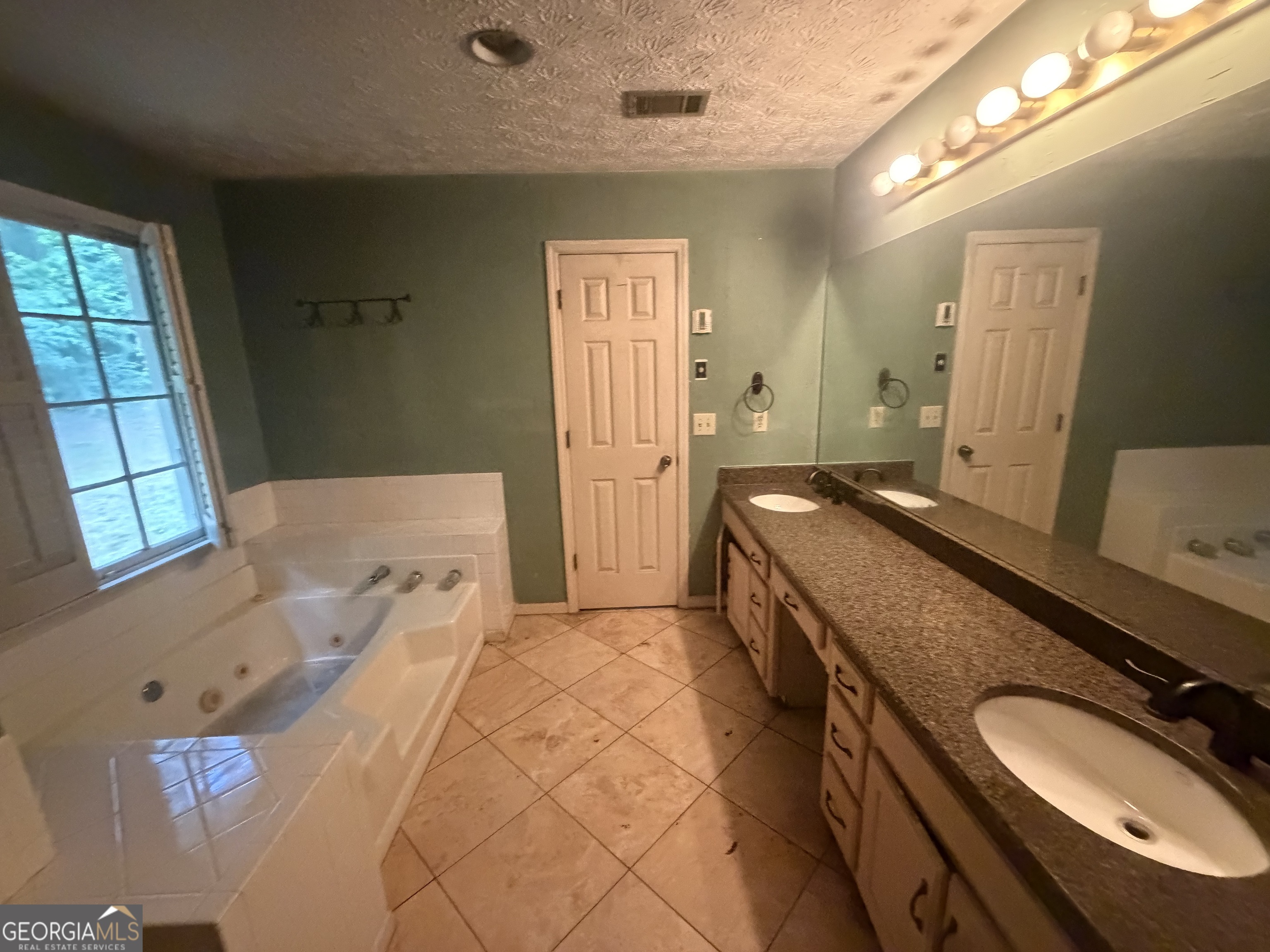2021 Huntcliff Drive Property Photo 23