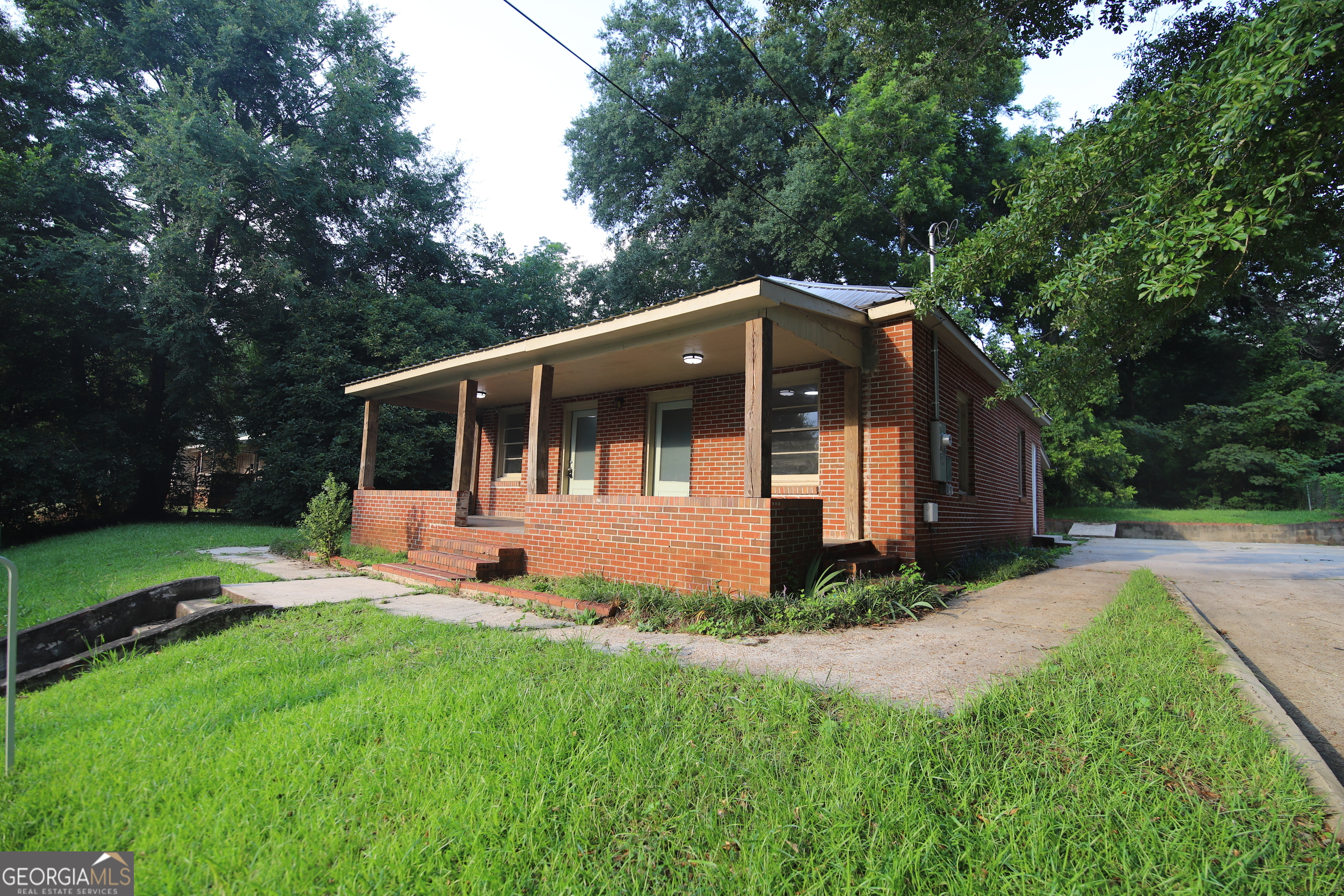 1105 Juniper Street Property Photo 1