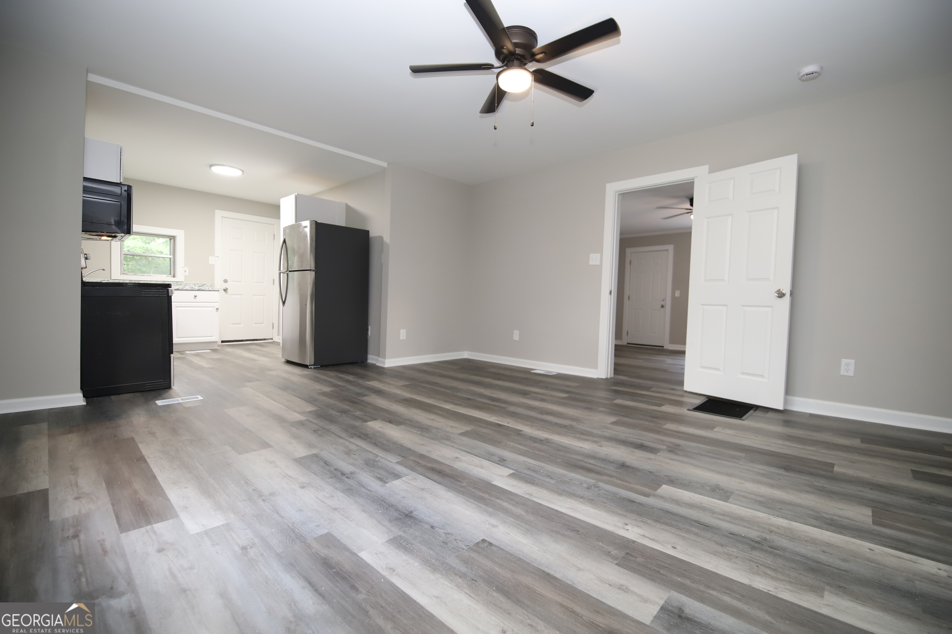 1105 Juniper Street Property Photo 3