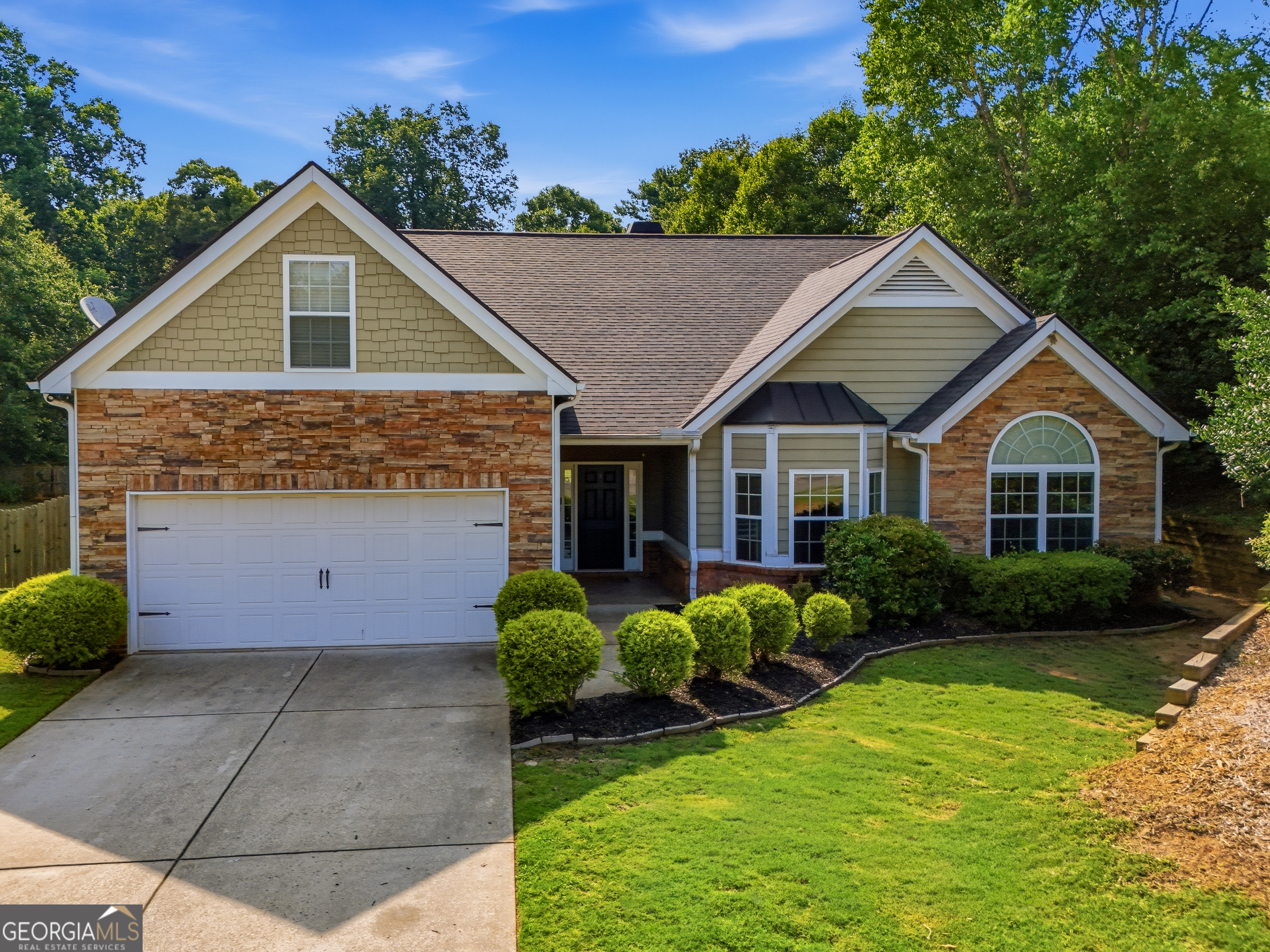 6204 Cove Creek Drive Property Photo 1