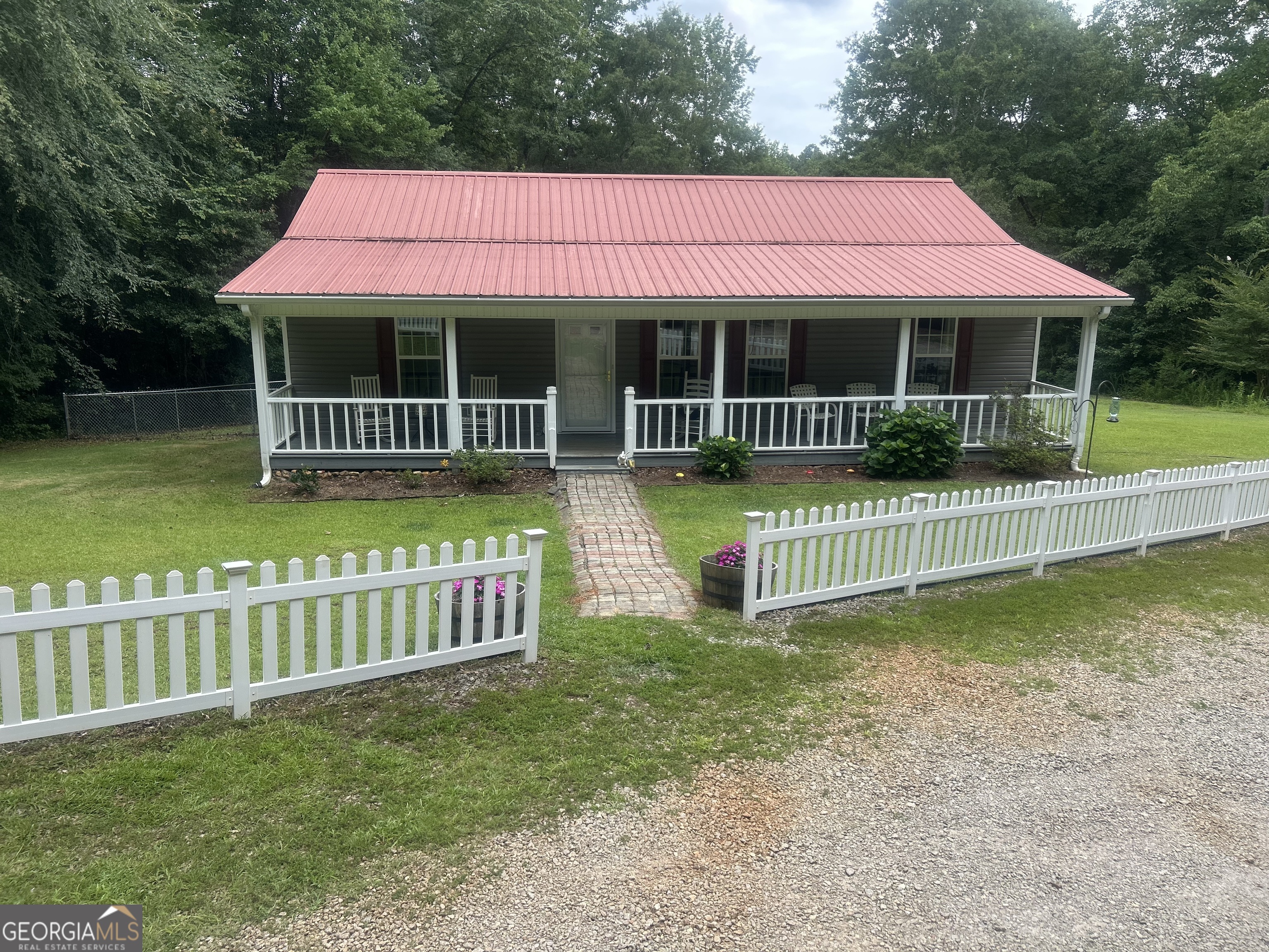 840 Folds Road Property Photo 1