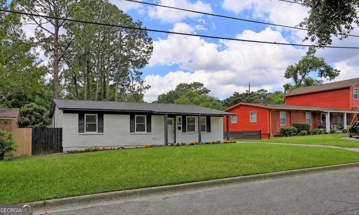 1217 E 34th Street Property Photo 2
