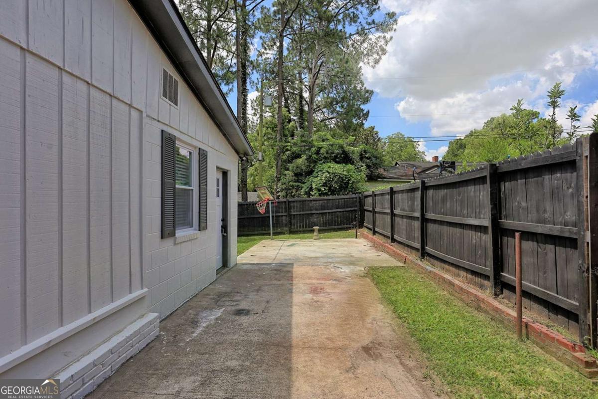1217 E 34th Street Property Photo 42