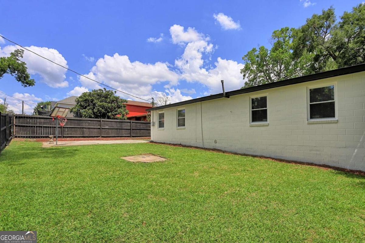 1217 E 34th Street Property Photo 46