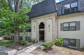 70 Chaumont Square Nw Property Photo 1