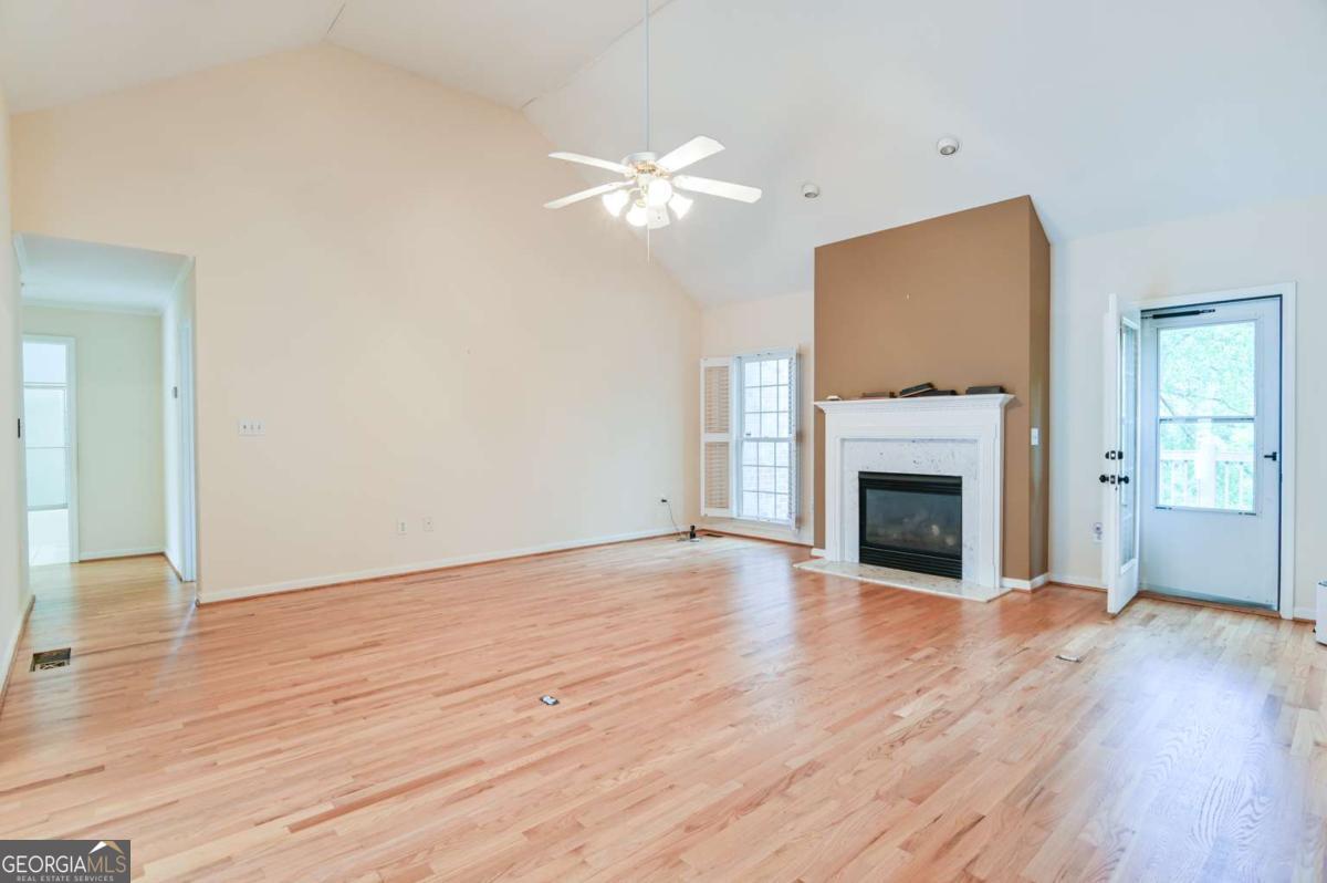 645 Saint Ives Drive Property Photo 19