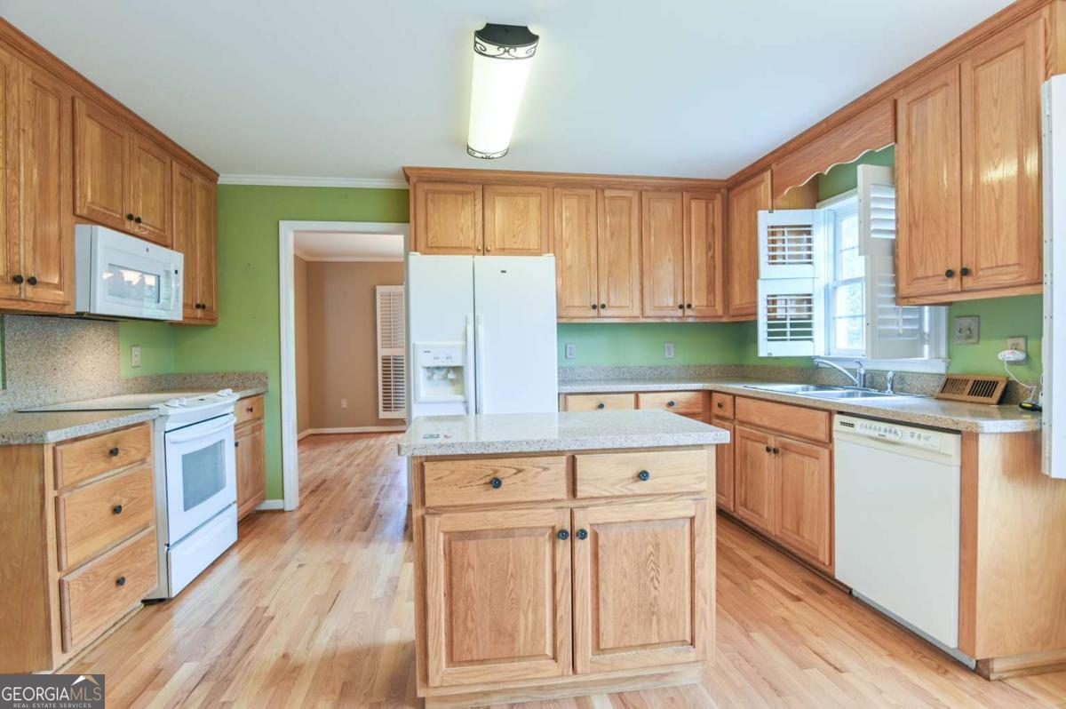 645 Saint Ives Drive Property Photo 24