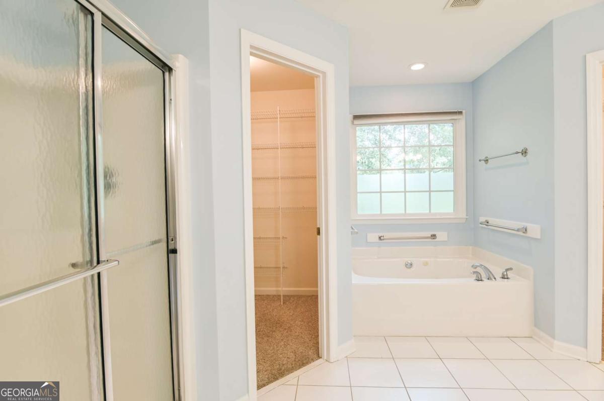 645 Saint Ives Drive Property Photo 34