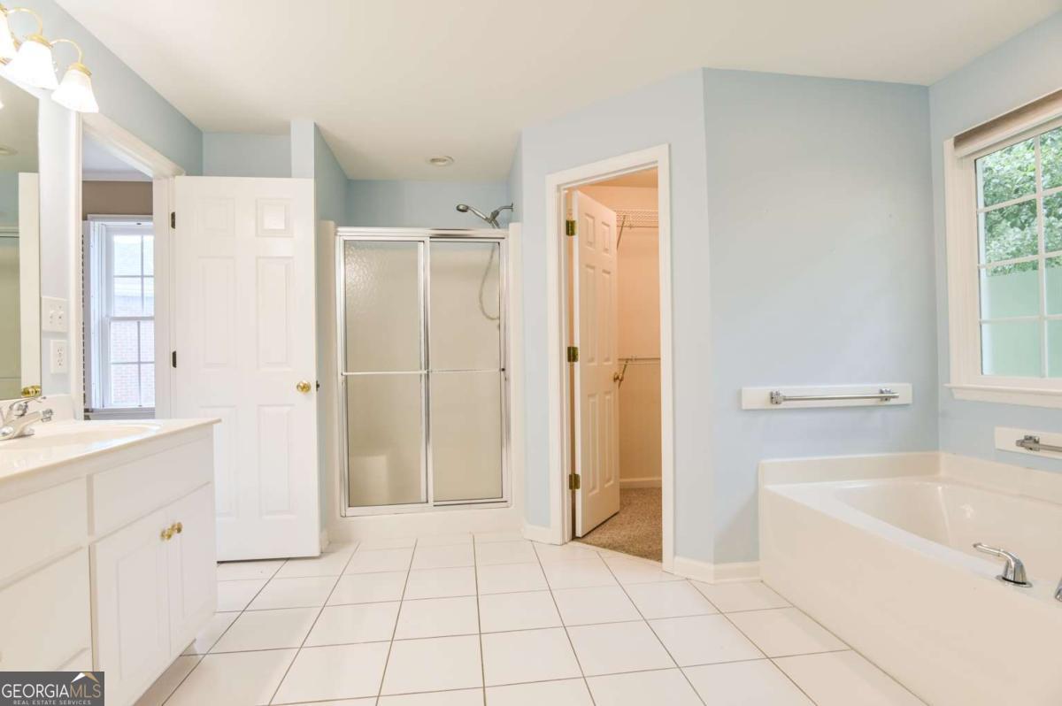 645 Saint Ives Drive Property Photo 36